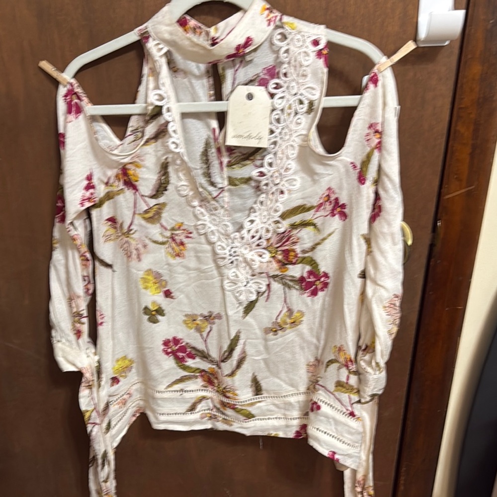 Floral Cold Shoulder Blouse